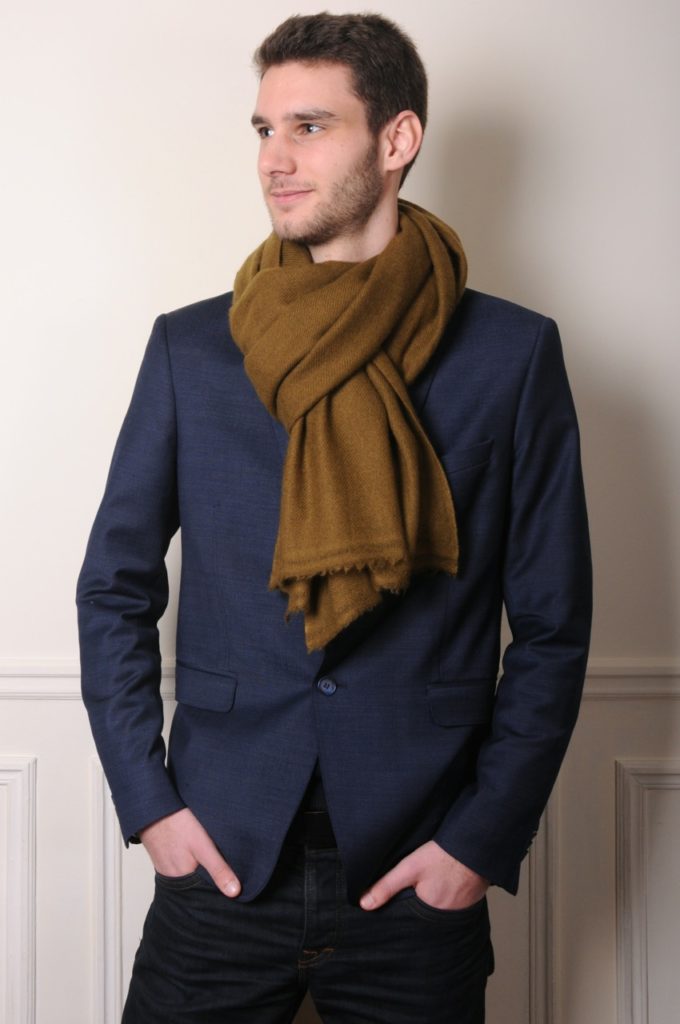 100% mongolian cashmere scarf in khaki