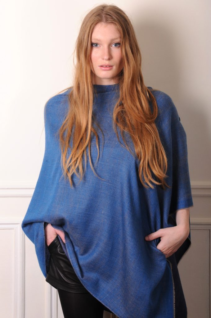 the poncho pashmina 100% cashmere is a perfect outfit for spring