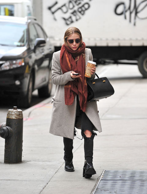 ashley olsen in the street with an handmade pashmina